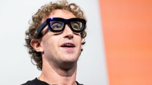 Facebook Announces “Smart Glasses” To Make You Look Smart