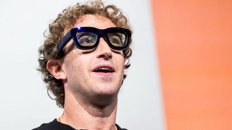 Facebook Announces “Smart Glasses” To Make You Look Smart